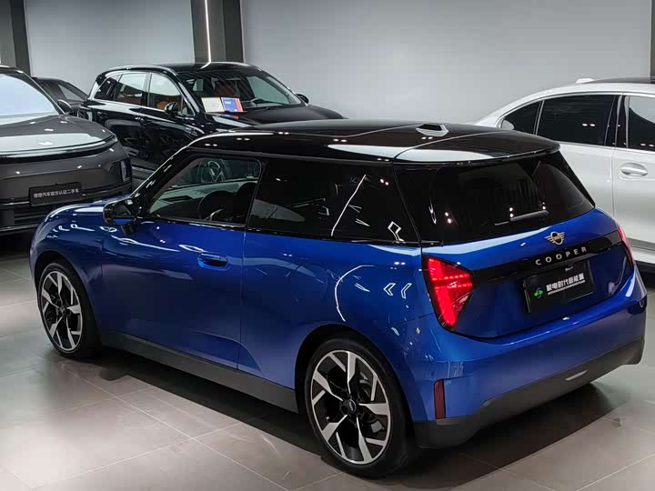 Фото 6 - Mini Cooper