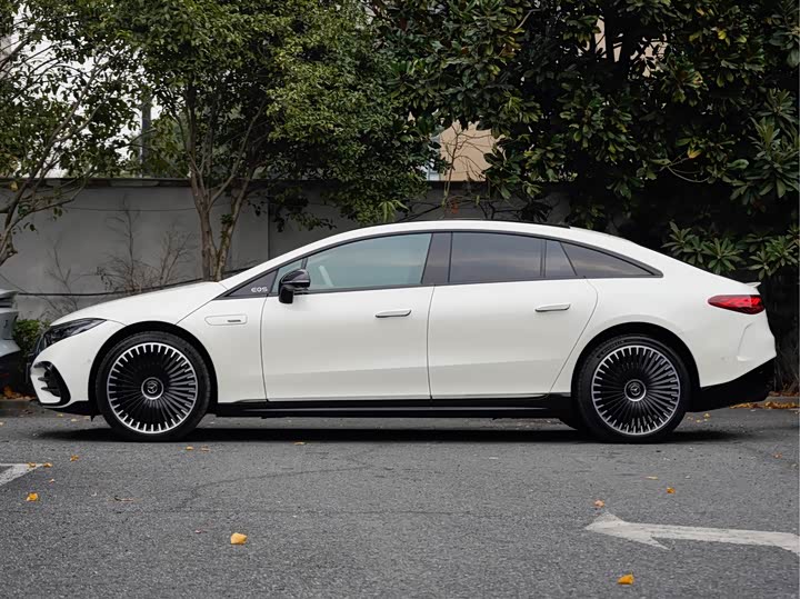 2022 Mercedes-Benz EQS AMG