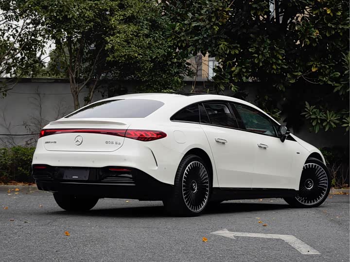 2022 Mercedes-Benz EQS AMG