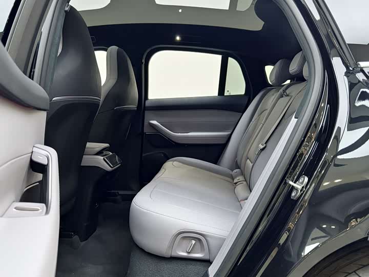 Photo 9 - Nio EC6