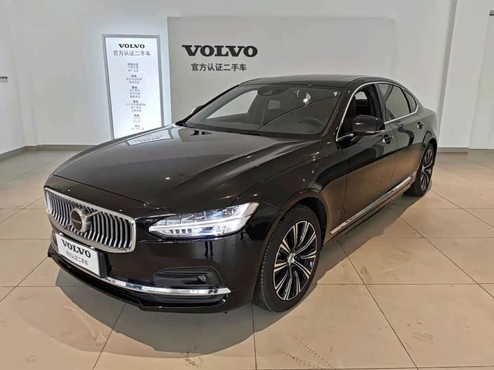 Фото 1 - Volvo S90