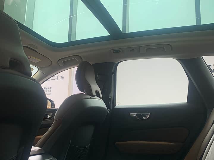 Фото 17 - Volvo S90