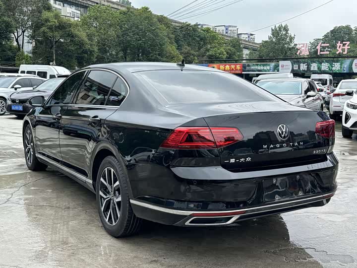 Фото 4 - Volkswagen Magotan