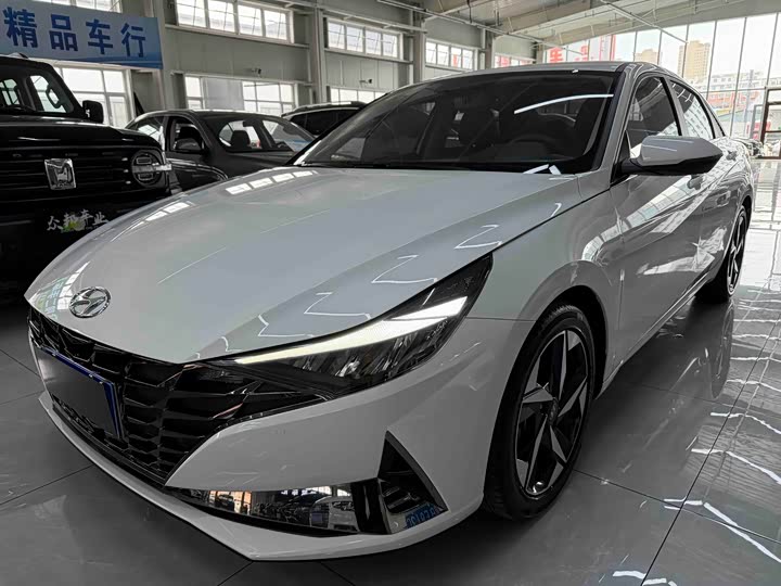Фото 1 - Hyundai Elantra N line