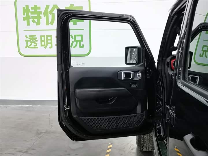 Jeep Wrangler 2021 2021款 2.0T 罗宾汉四门版