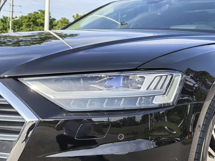 Audi A8 2021 2021款 A8L 55 TFSI quattro 尊贵型