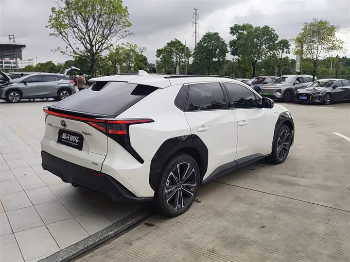 2022 Toyota bZ4X