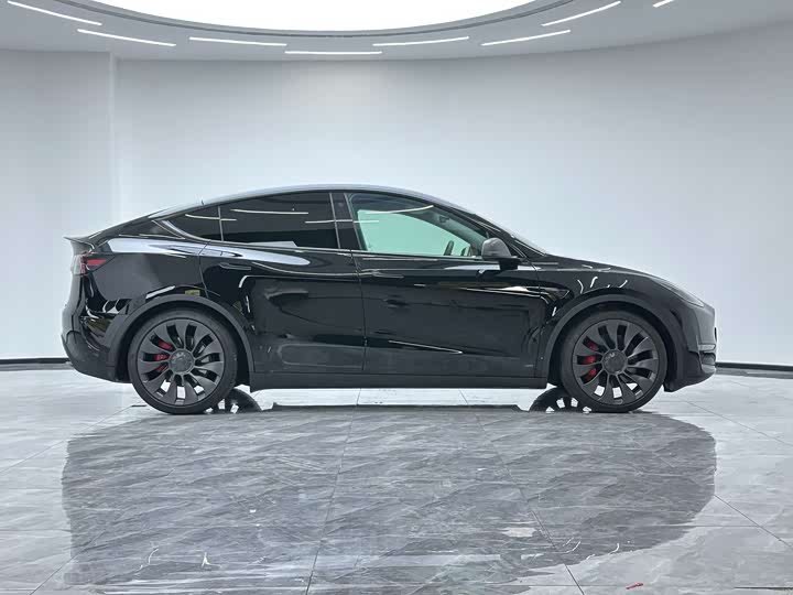 Фото 5 - Tesla Model Y