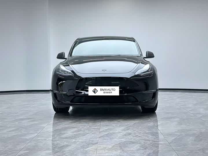 Фото 8 - Tesla Model Y