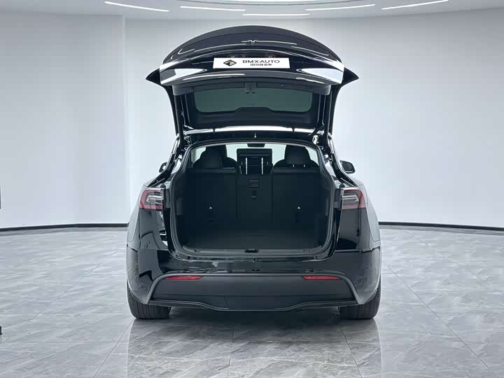 Фото 9 - Tesla Model Y