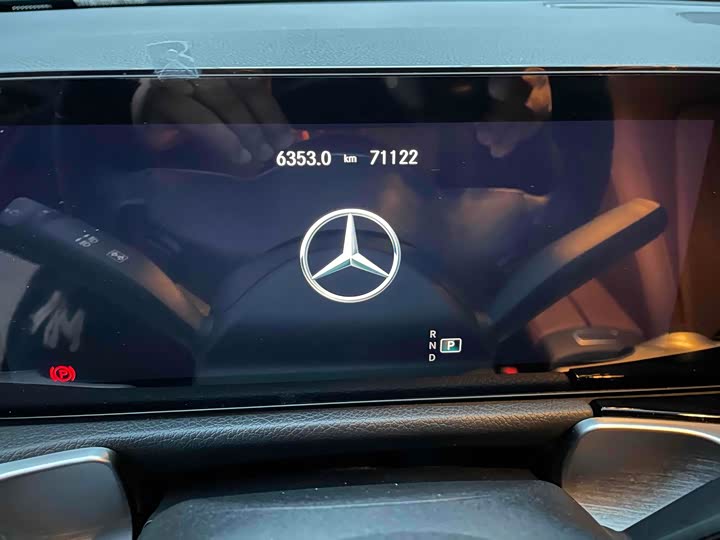 Mercedes-Benz GLB-Class 2022 2022款 GLB 220 动感型