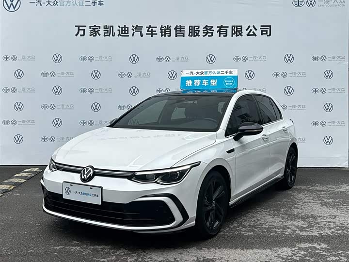 Фото 1 - Volkswagen Golf