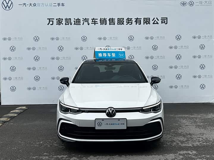Фото 2 - Volkswagen Golf