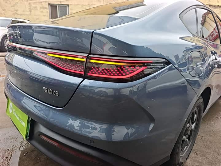BYD Seal 05 DM-i Hybrid 2025 2025款 DM-i 智驾版 55KM豪华型