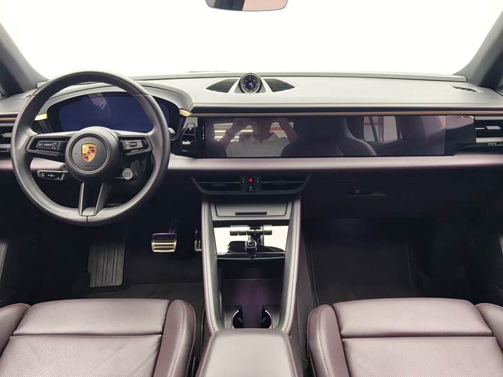 Фото 8 - Porsche Macan EV