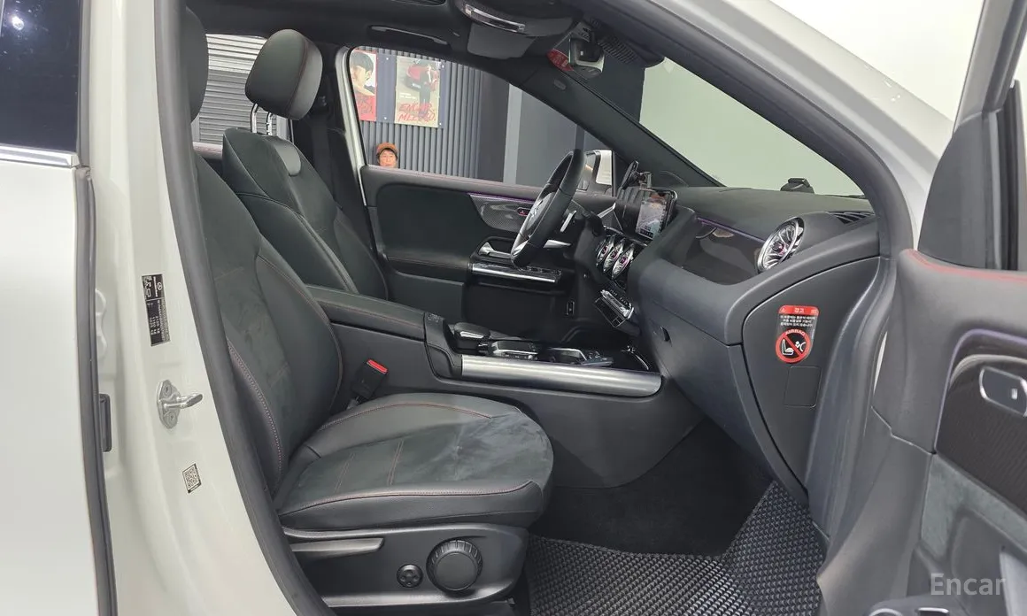 Фото 11 - Mercedes-Benz GLA-Class