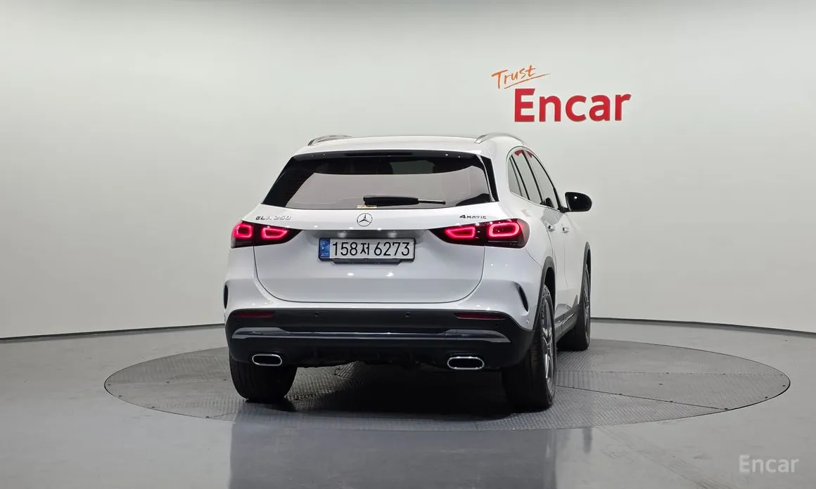 Фото 4 - Mercedes-Benz GLA-Class