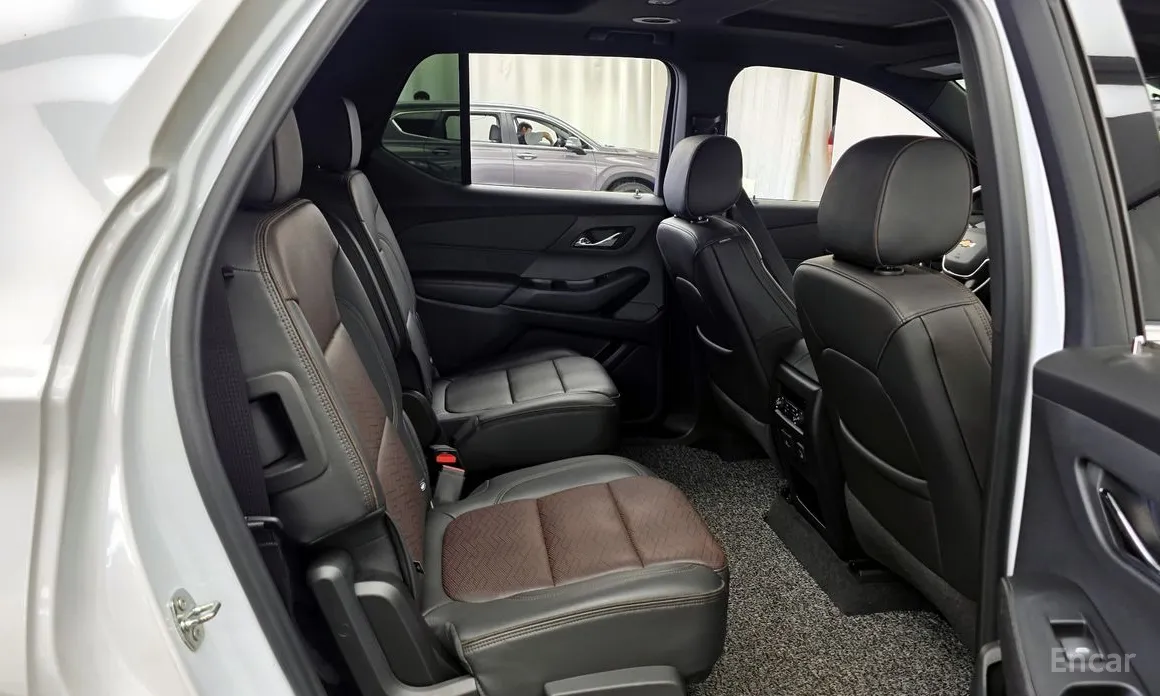 Фото 12 - Chevrolet Traverse
