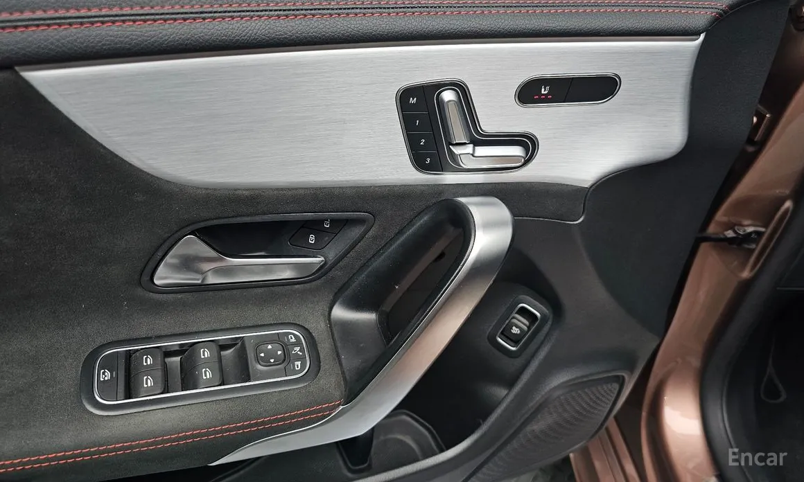Фото 30 - Mercedes-Benz CLA-Class