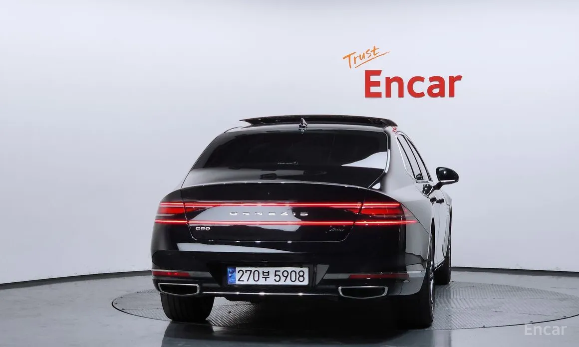 2021 Genesis G90