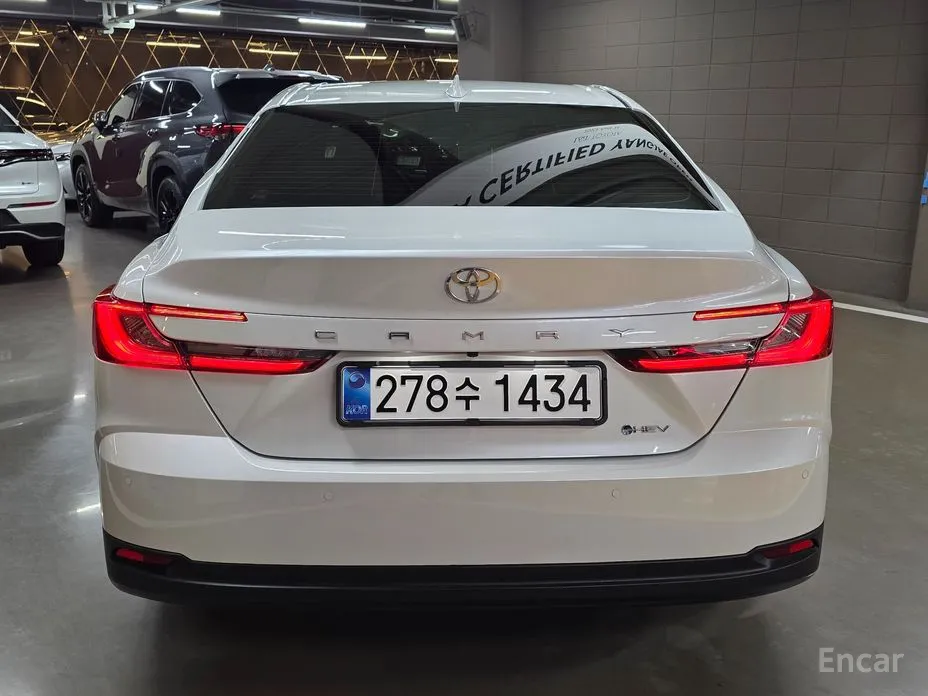 Toyota Camry 2024 2.5 XLE Hybrid