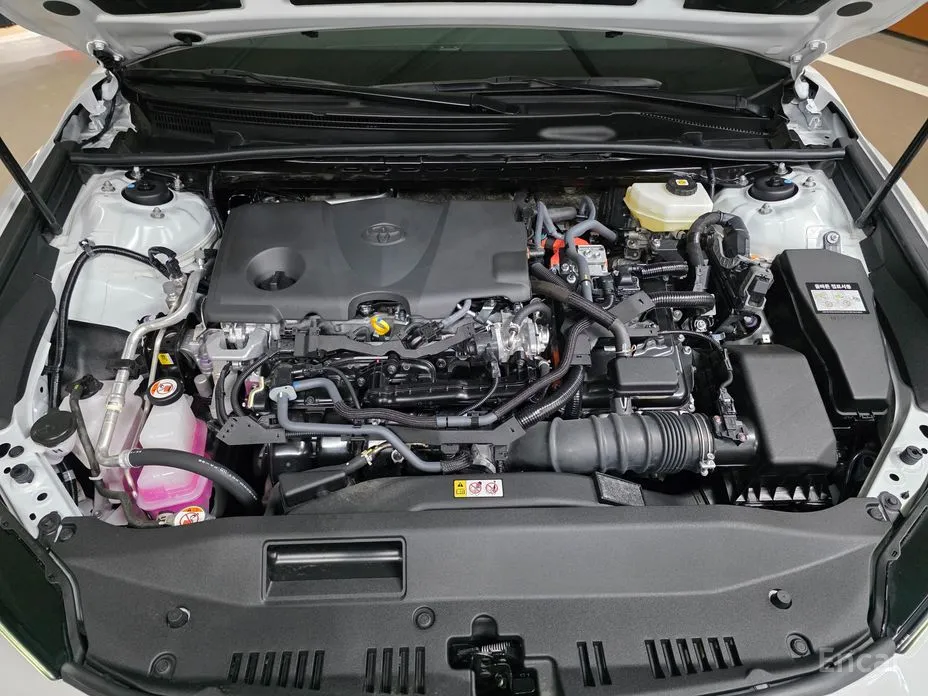 Toyota Camry 2024 2.5 XLE Hybrid
