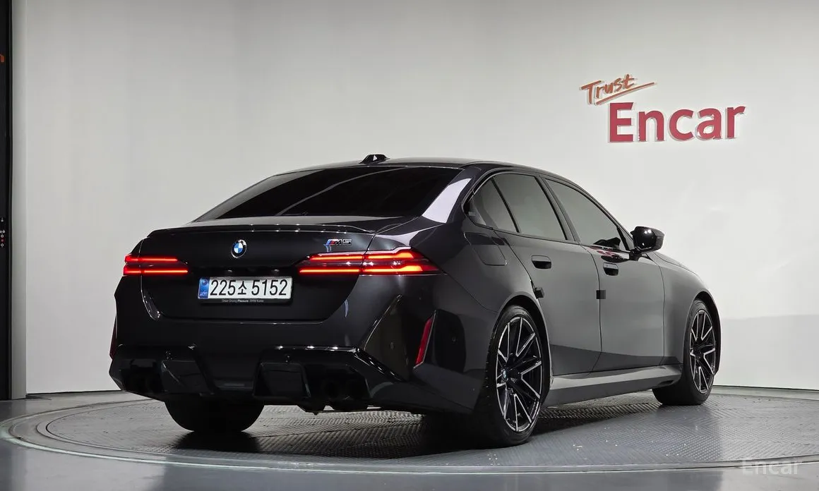 BMW M5 2024 M5 Sedan