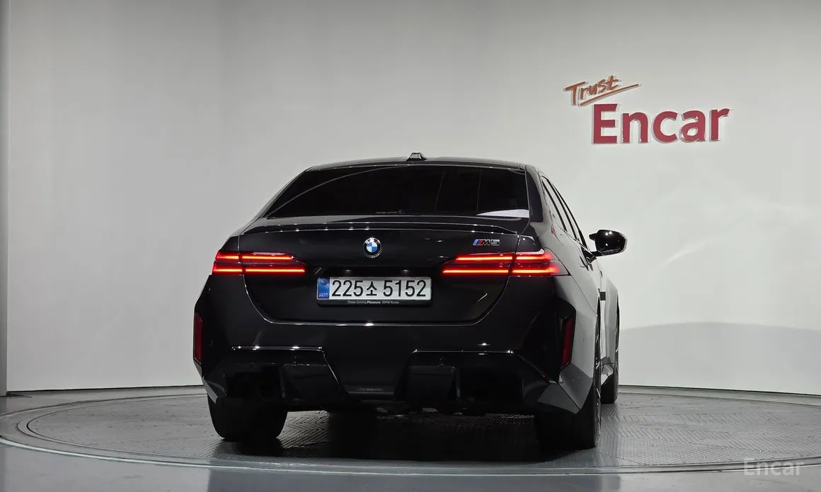 BMW M5 2024 M5 Sedan