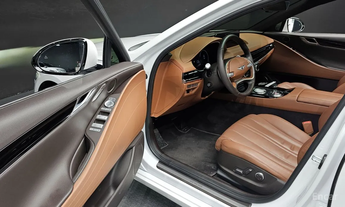 Фото 10 - Genesis G80