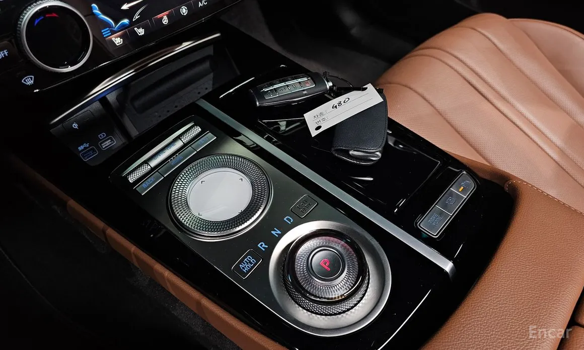Фото 9 - Genesis G80