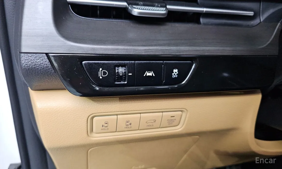 Photo 16 - Kia Carnival