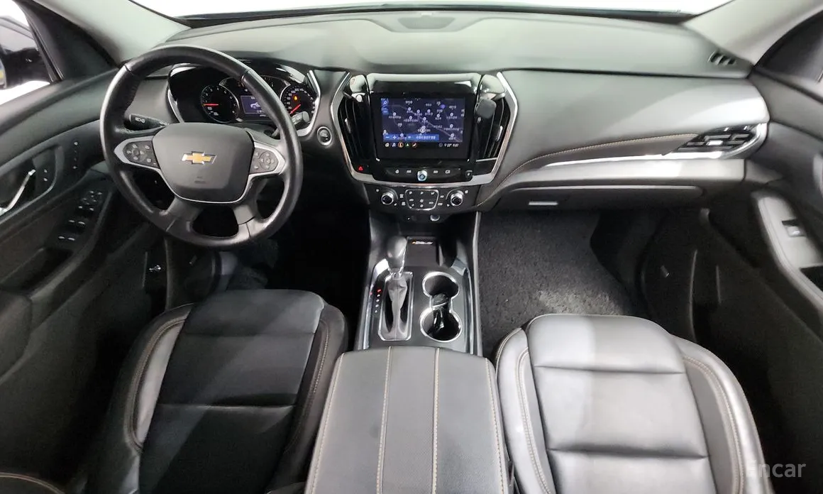 Photo 7 - Chevrolet Traverse
