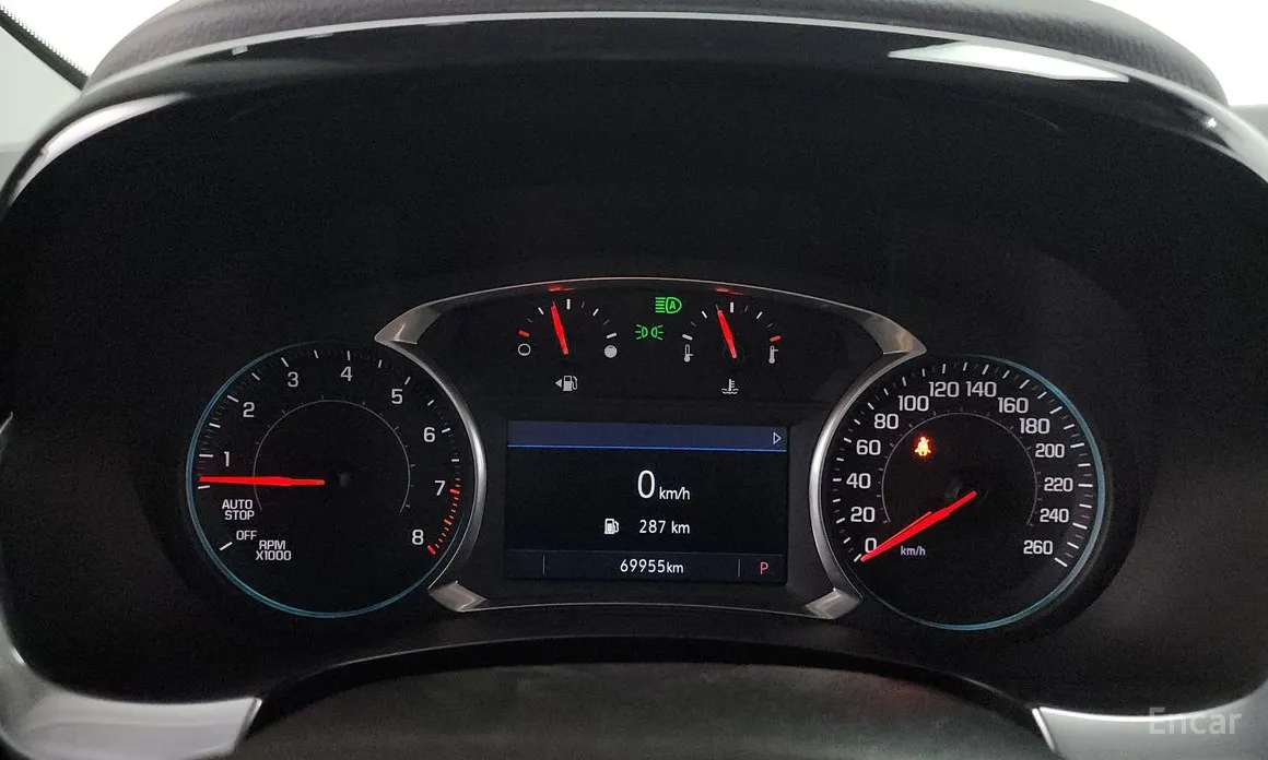 Photo 8 - Chevrolet Traverse
