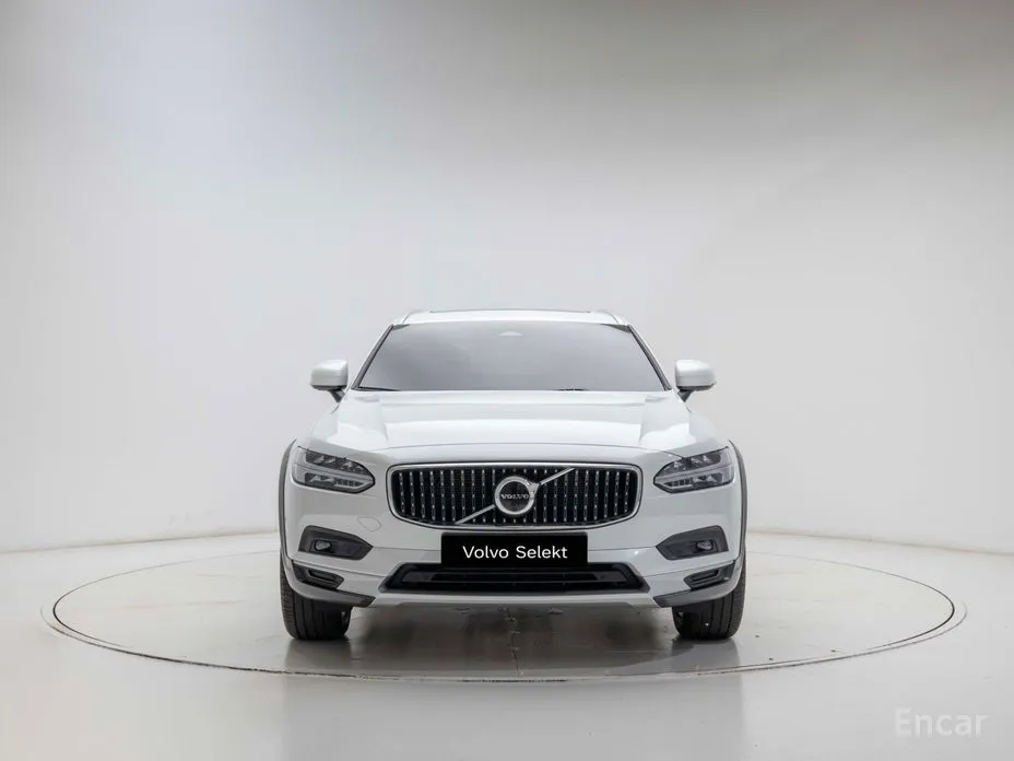 2017 Volvo V90
