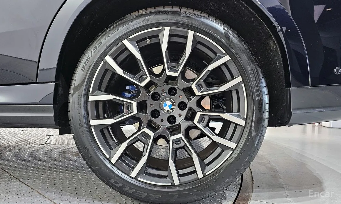 Фото 21 - BMW X6