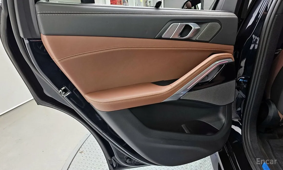 Фото 25 - BMW X6