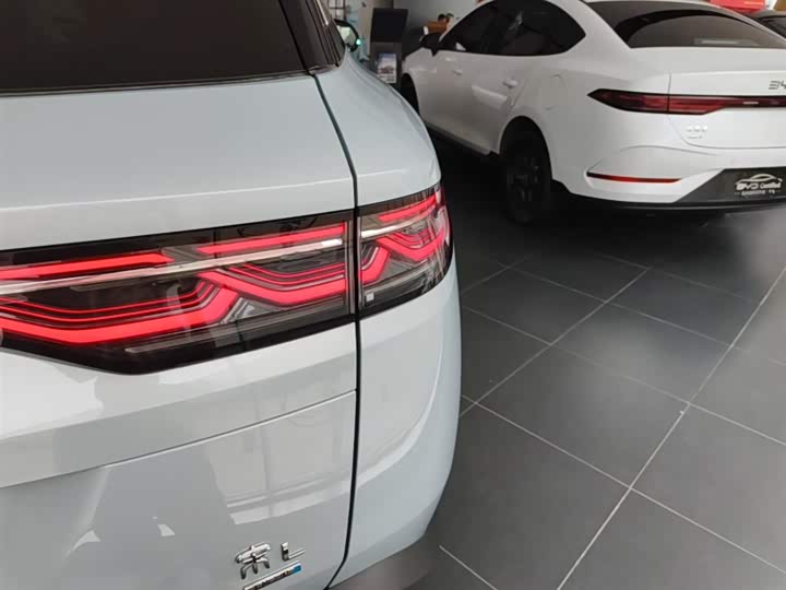 BYD Song L DM-i Hybrid 2025 2025款 智驾版 112km 超越型