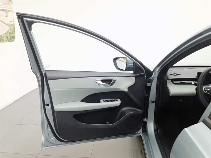 Roewe D6 2025 2025款 450km 尊享版