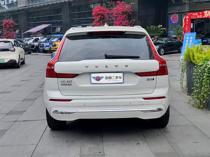 Фото 5 - Volvo XC60