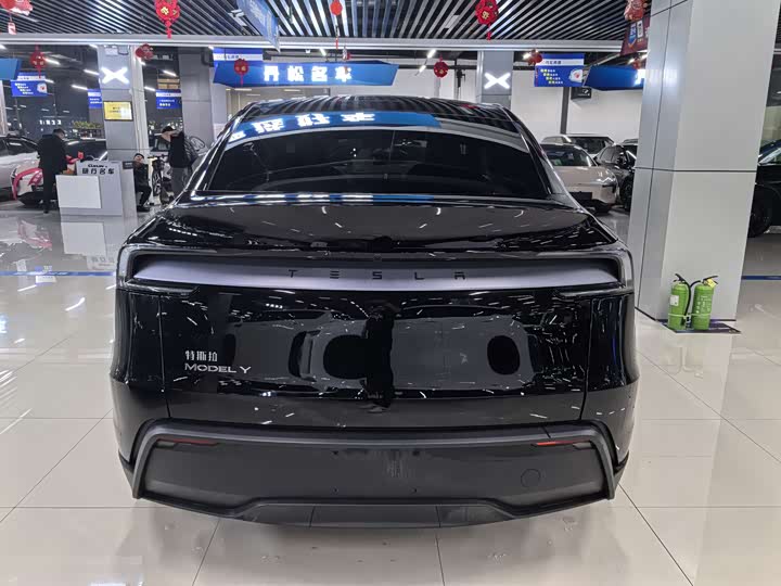 Tesla Model Y 2026 2026款 后轮驱动版