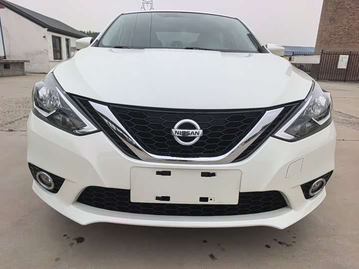 Фото 2 - Nissan Sylphy