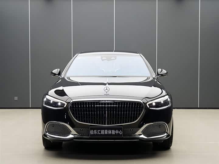 Photo 3 - Mercedes-Benz Maybach S-Class
