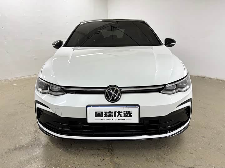 Фото 2 - Volkswagen Golf