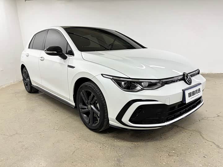 Фото 3 - Volkswagen Golf