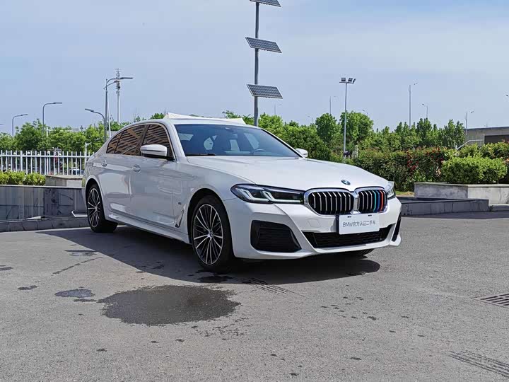 Фото 3 - BMW 5 Series
