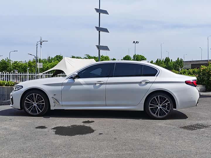 Фото 8 - BMW 5 Series