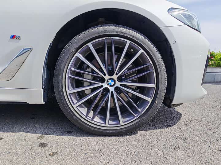 Фото 9 - BMW 5 Series