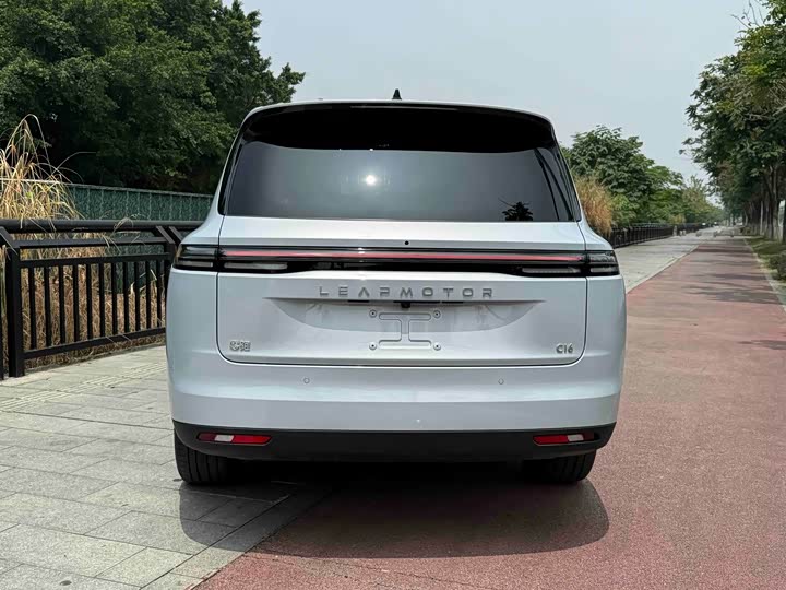 Leapmotor C16 2026 2026款 纯电 630激光雷达智尊版 6座