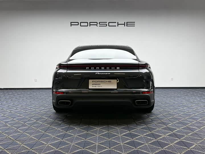 Photo 8 - Porsche Panamera