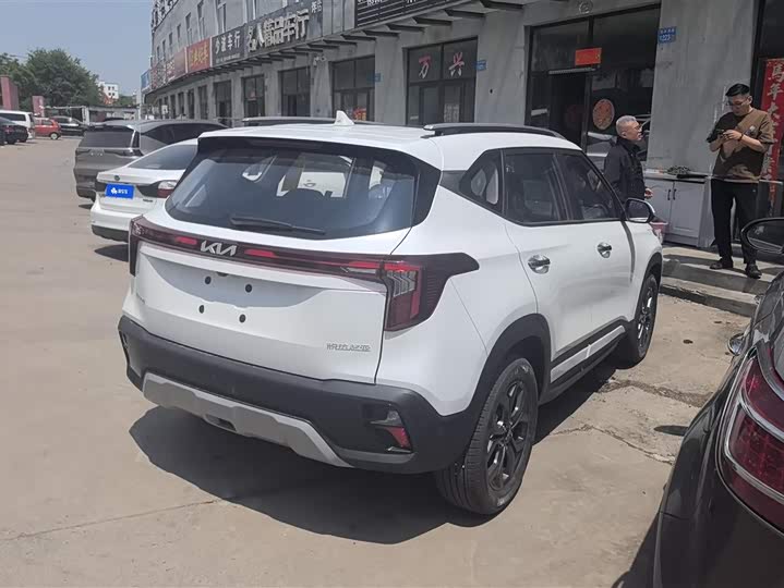 Kia Seltos 2023 2023款 1.5L CVT豪华版